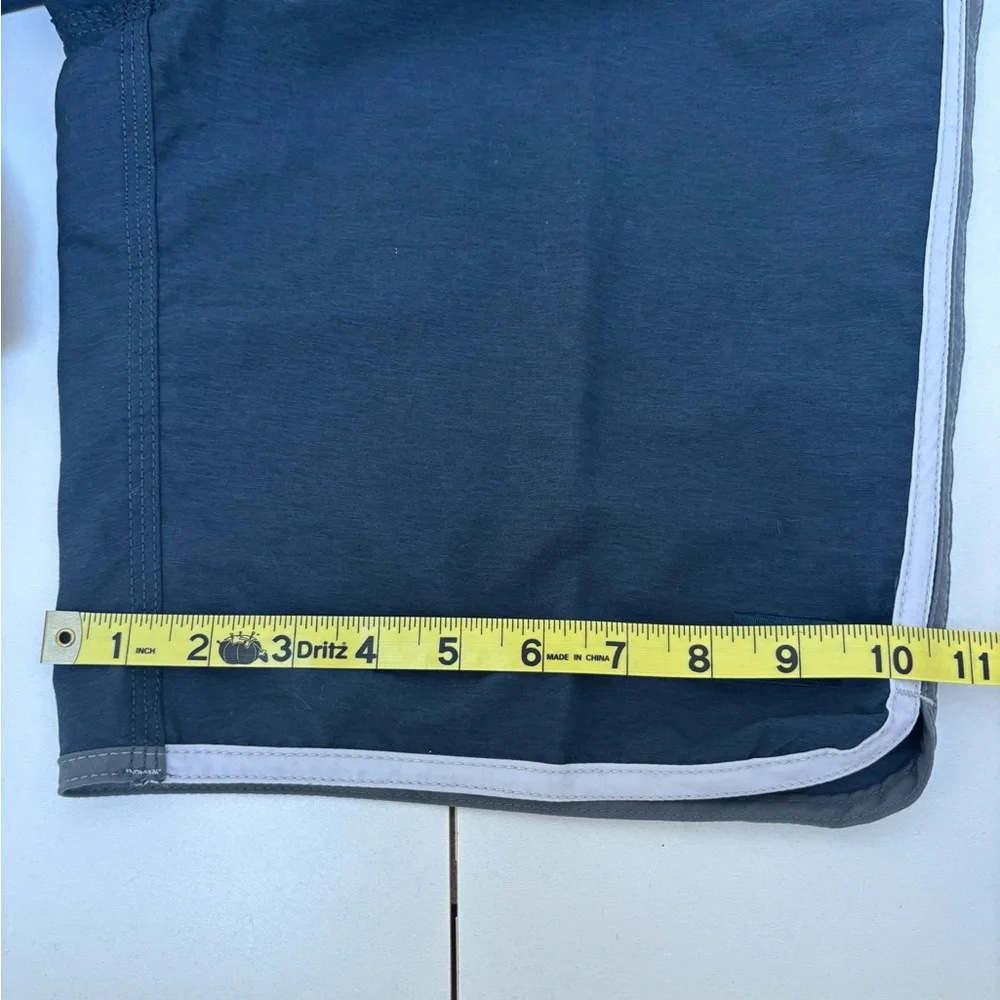 Billabong Men's Navy and Gray Board Shorts Size 30 NWT Outdoor Beach Surf